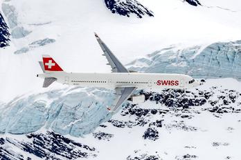 HB-IOO - Swiss Airbus A321