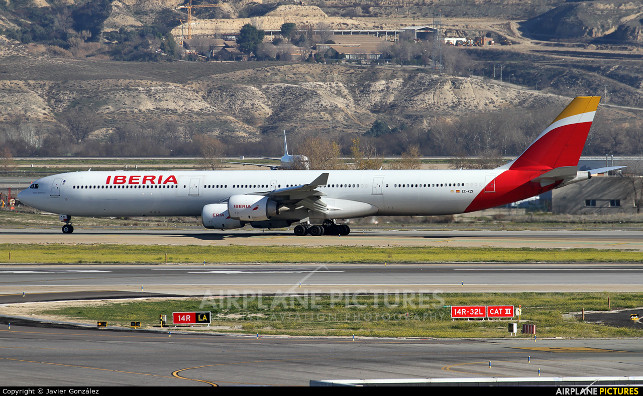 Iberia EC-KZI aircraft at Madrid - Barajas