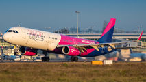 HA-LXR - Wizz Air Airbus A321 aircraft