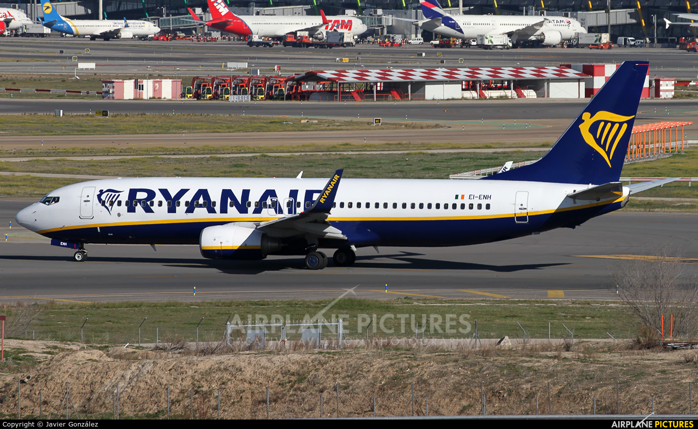 Ryanair EI-ENH aircraft at Madrid - Barajas