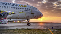 EC-LRE - Vueling Airlines Airbus A320 aircraft