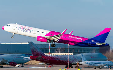 G-WUKH - Wizz Air UK Airbus A321