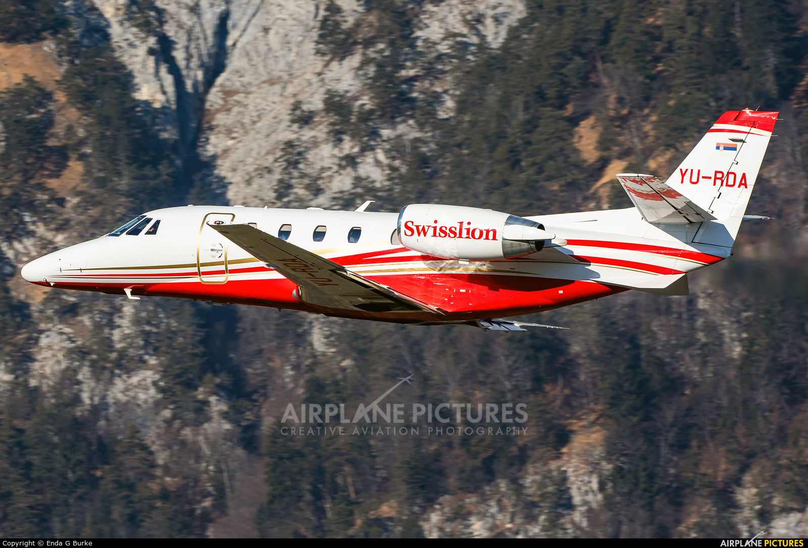 Air Pink YU-RDA aircraft at Innsbruck