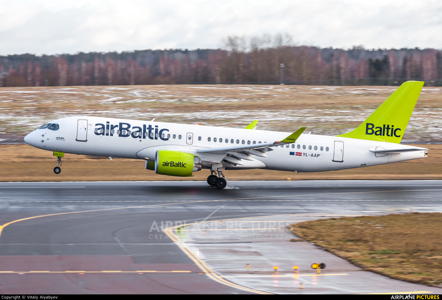 Air Baltic YL-AAP aircraft at Vilnius Intl