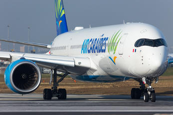 F-HTRE - Air Caraibes Airbus A350-900