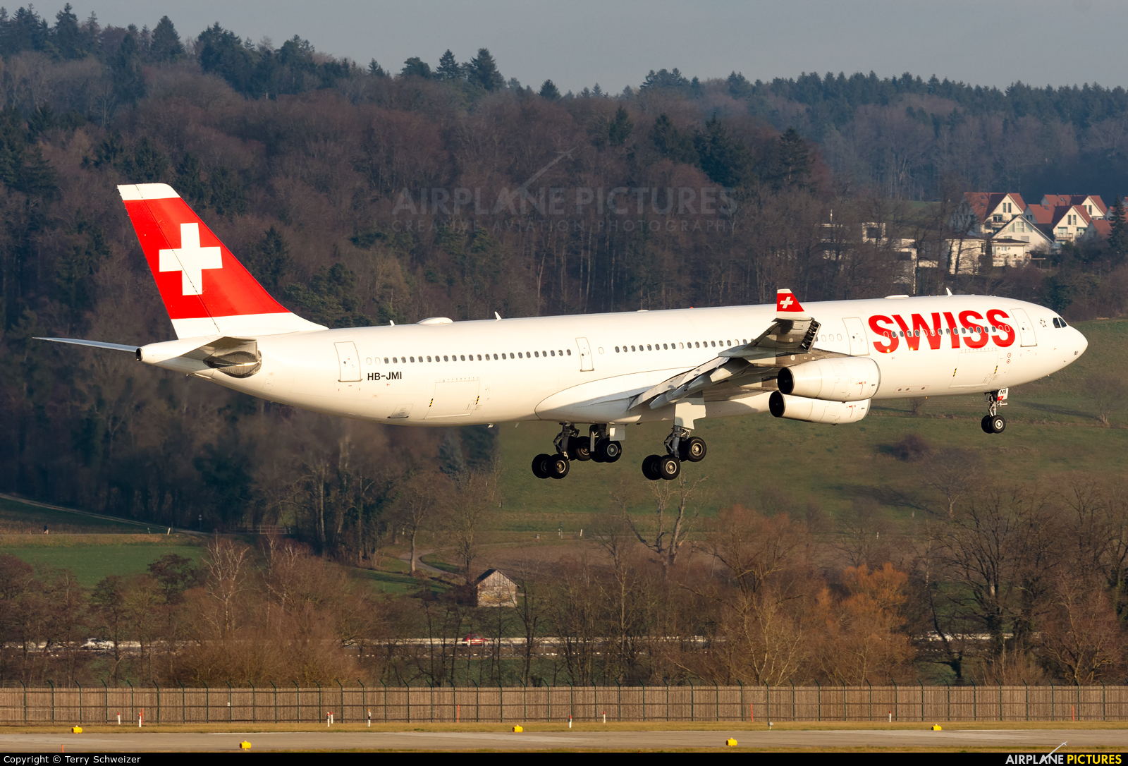 Swiss HB-JMI aircraft at Zurich