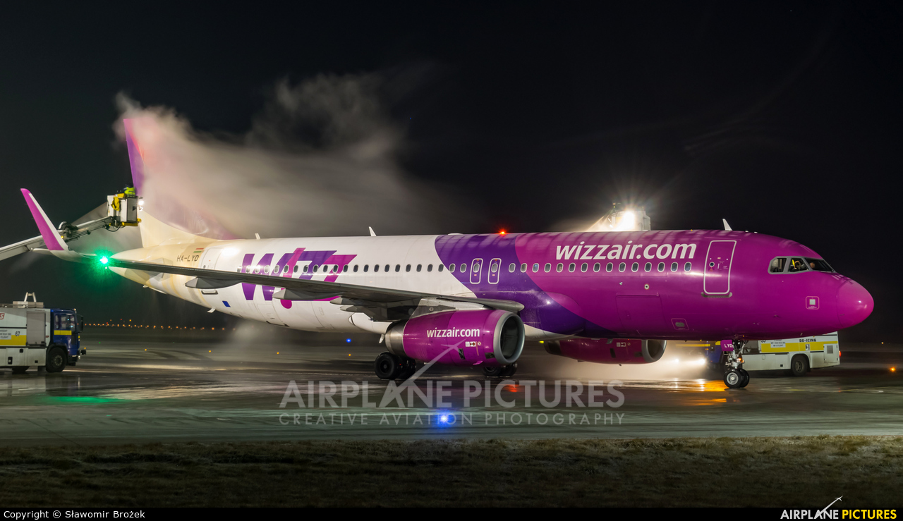 Wizz Air HA-LYD aircraft at Katowice - Pyrzowice