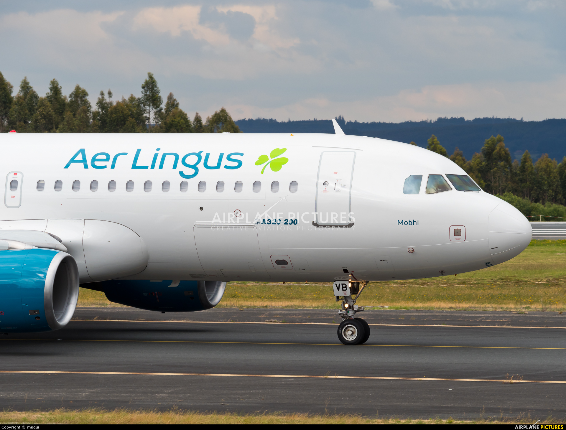 Aer Lingus EI-CVB aircraft at Santiago de Compostela