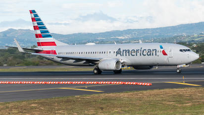 N807NN - American Airlines Boeing 737-800