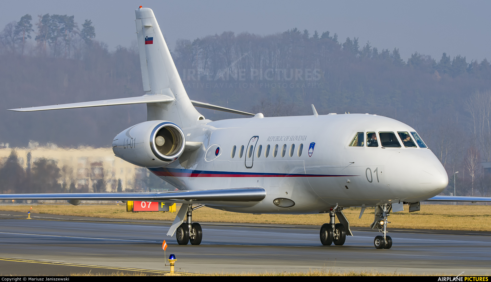 Slovenia - Government L1-01 aircraft at Kraków - John Paul II Intl