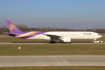 HS-TKM - Thai Airways Boeing 777-300ER