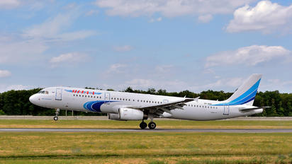 VQ-BSQ - Yamal Airlines Airbus A321