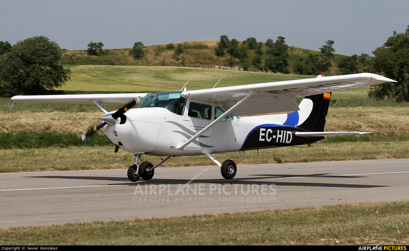 Private EC-HID aircraft at Igualada - Odena