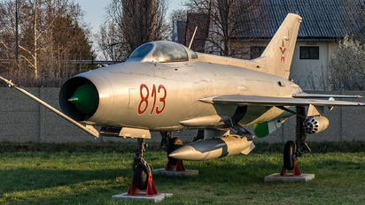 813 - Hungary - Air Force Mikoyan-Gurevich MiG-21F-13