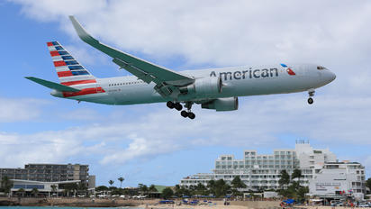 N398AN - American Airlines Boeing 767-300ER