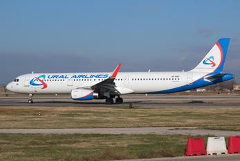 VP-BSY - Ural Airlines Airbus A321