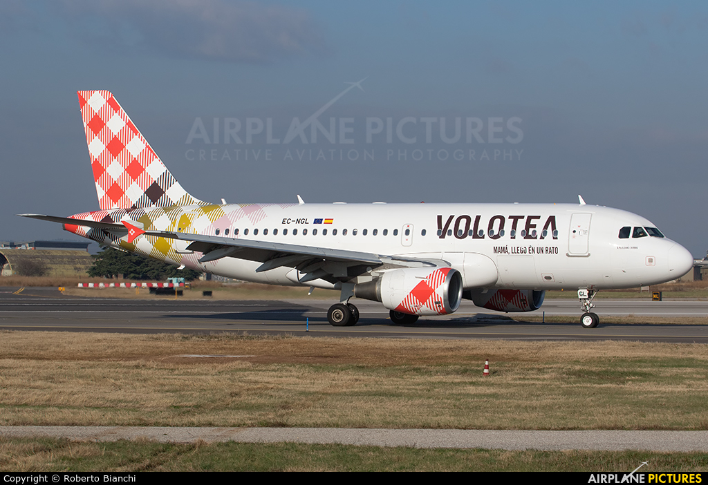 Volotea Airlines EC-NGL aircraft at Verona - Villafranca
