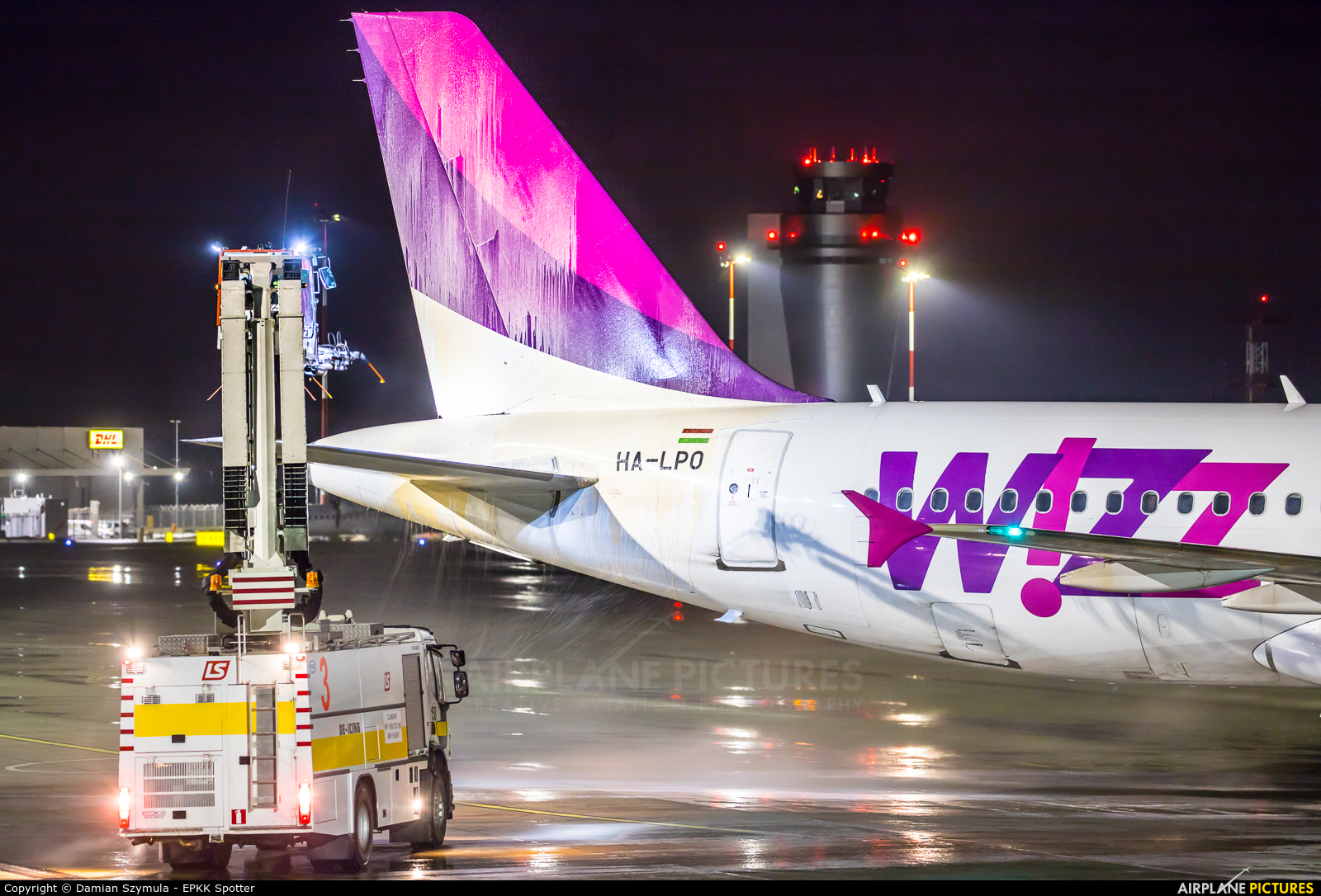 Wizz Air HA-LPO aircraft at Katowice - Pyrzowice