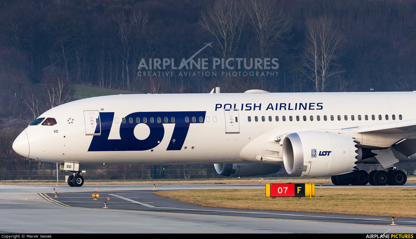LOT - Polish Airlines SP-LSD aircraft at Kraków - John Paul II Intl
