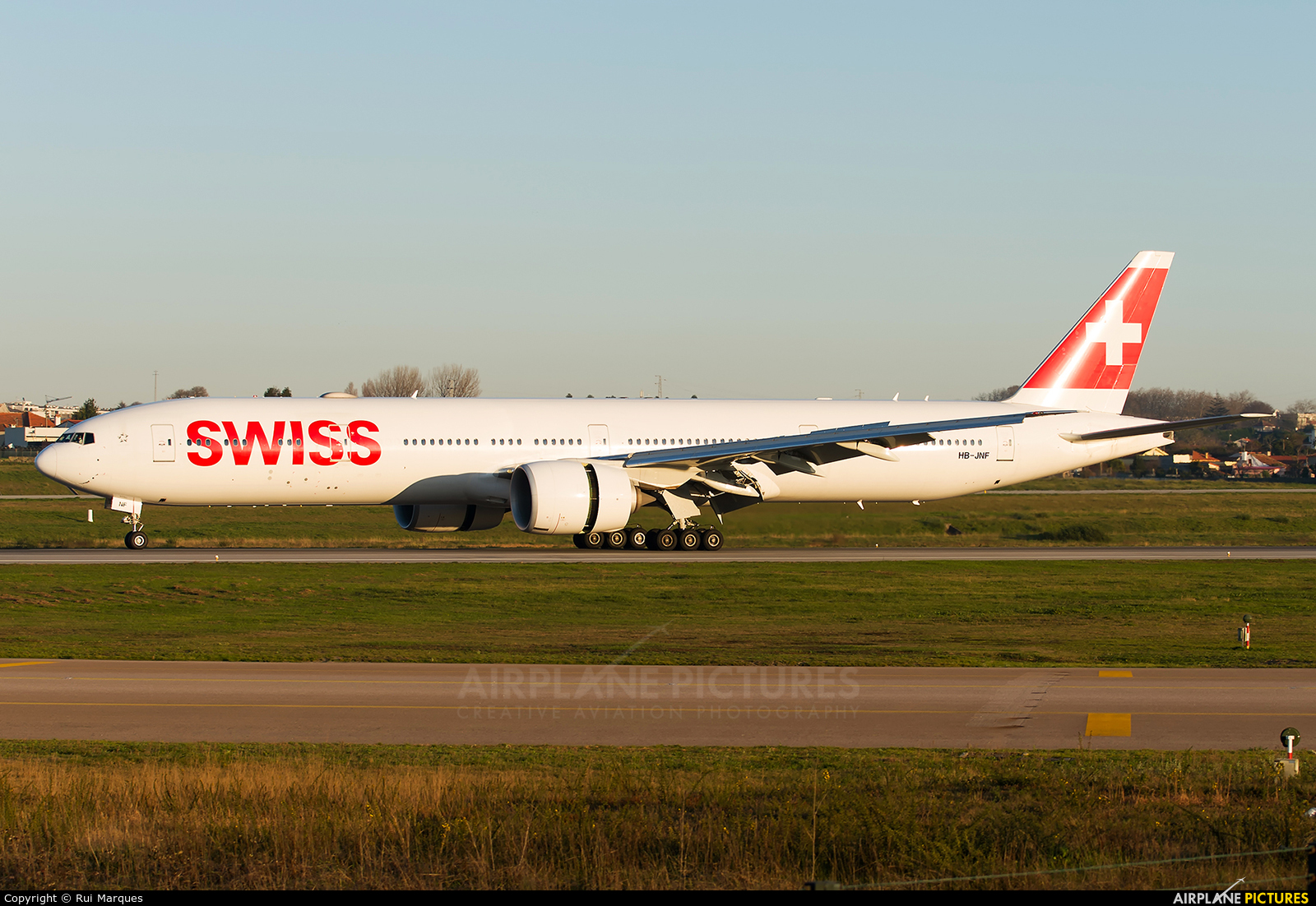 Swiss HB-JNF aircraft at Porto