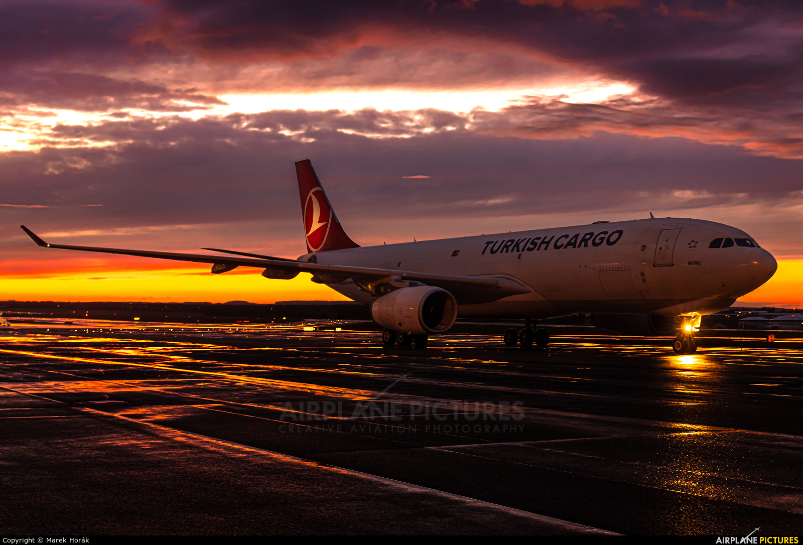Turkish Cargo TC-JDO aircraft at Prague - Václav Havel