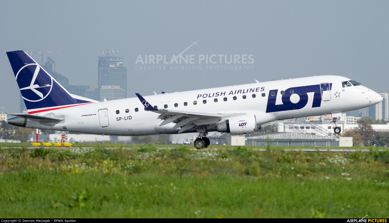 LOT - Polish Airlines SP-LID aircraft at Warsaw - Frederic Chopin