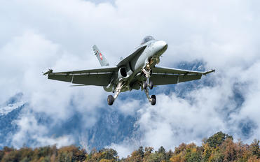J-5025 - Switzerland - Air Force McDonnell Douglas F/A-18C Hornet