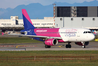 HA-LWE - Wizz Air Airbus A320