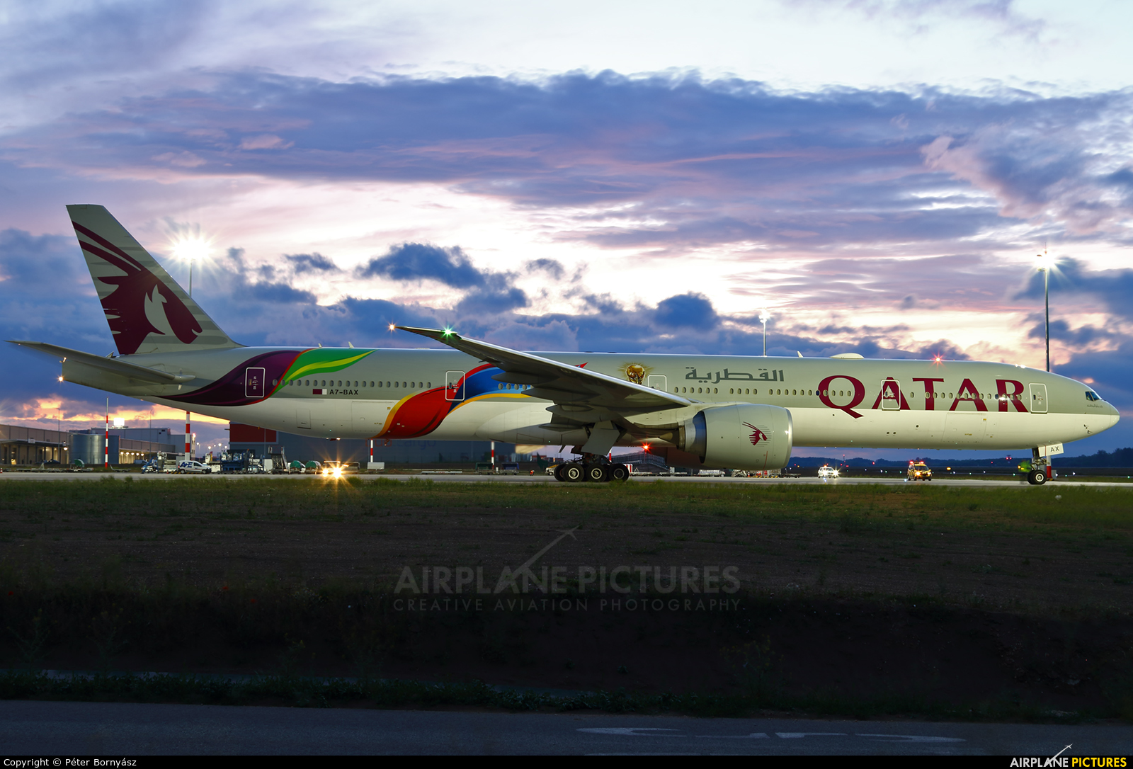 Qatar Airways A7-BAX aircraft at Budapest Ferenc Liszt International Airport