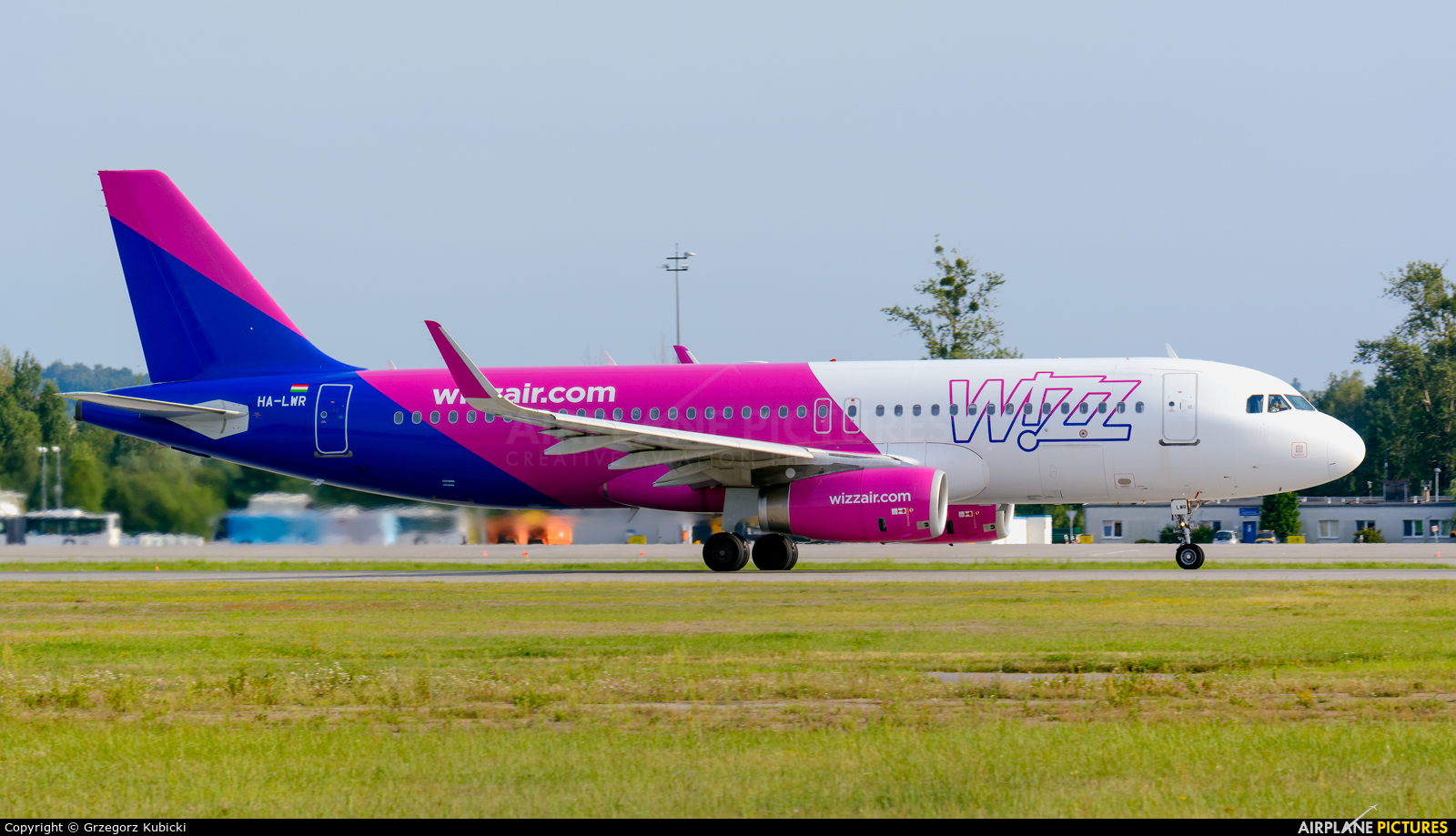 Wizz Air HA-LWR aircraft at Katowice - Pyrzowice