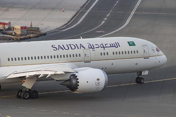 HZ-ARE - Saudi Arabian Airlines Boeing 787-9 Dreamliner