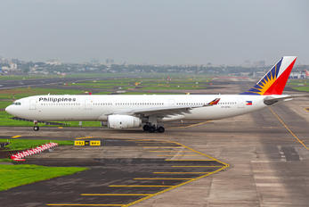 RP-C8760 - Philippines Airlines Airbus A330-300