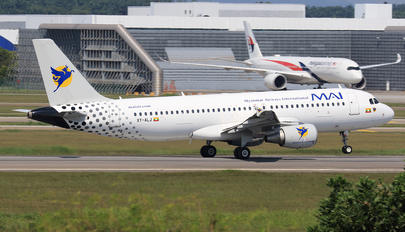 XY-ALJ - Myanmar Airways International Airbus A320