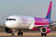 HA-LXS - Wizz Air Airbus A321 aircraft
