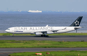 D-AIFE - Lufthansa Airbus A340-300