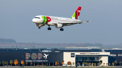 CS-TTJ - TAP Portugal Airbus A319