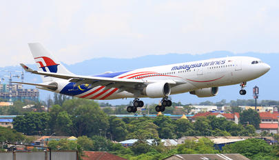 9M-MTZ - Malaysia Airlines Airbus A330-200