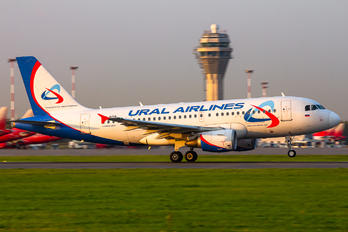 VQ-BTP - Ural Airlines Airbus A319