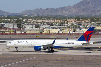 N660DL - Delta Air Lines Boeing 757-200
