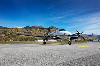 - - Private Beechcraft 250 King Air