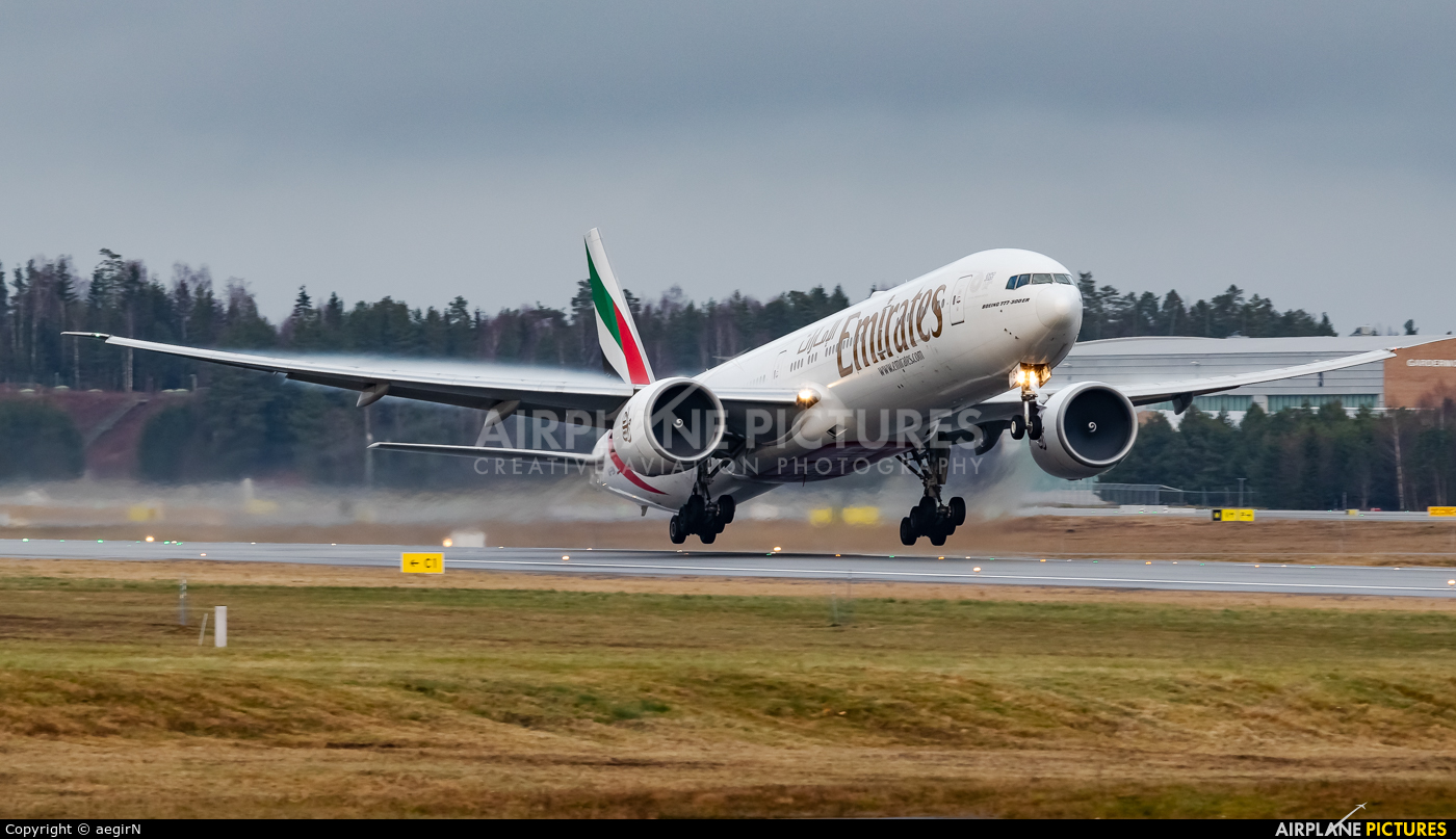 Emirates Airlines A6-EBN aircraft at Oslo - Gardermoen
