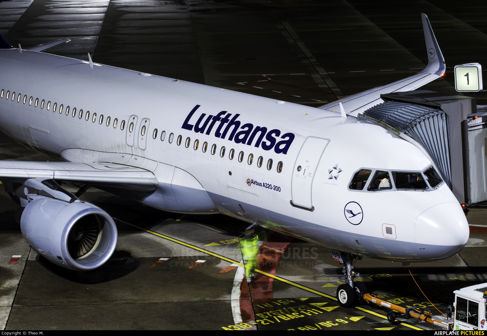 Lufthansa D-AIUS aircraft at Berlin - Tegel