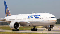N77014 - United Airlines Boeing 777-200ER aircraft