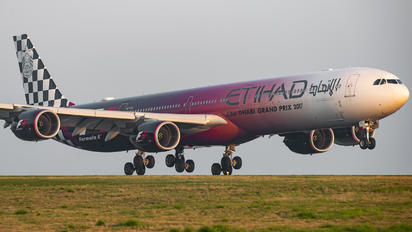 A6-EHJ - Etihad Airways Airbus A340-600