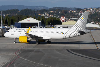 EC-NIY - Vueling Airlines Airbus A320 NEO