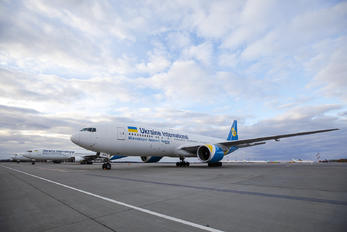 UR-GOA - Ukraine International Airlines Boeing 777-200ER