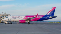 Wizz Air HA-LYG image
