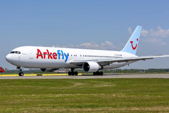 PH-AHX - Arke/Arkefly Boeing 767-300ER