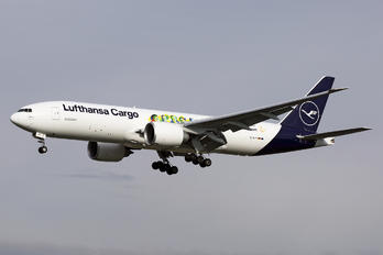 D-ALFI - Lufthansa Cargo Boeing B777-FBT