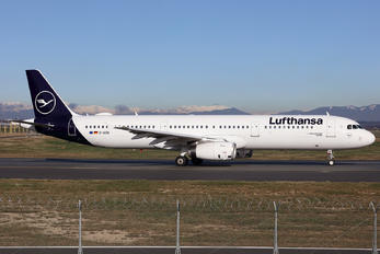 D-AIDK - Lufthansa Airbus A321